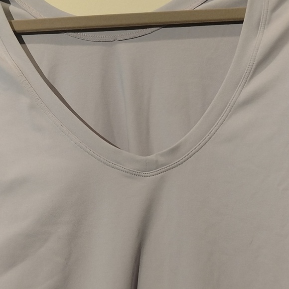 Samantha Top - II (workout) - Picture 4 of 4